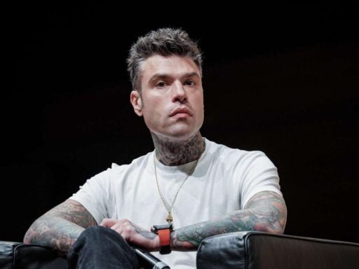 Fedez si fidanza