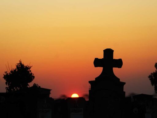 Cimitero Italia comparsa sulla bara