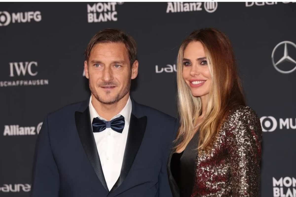 Francesco Totti Ilary Blasi denuncia